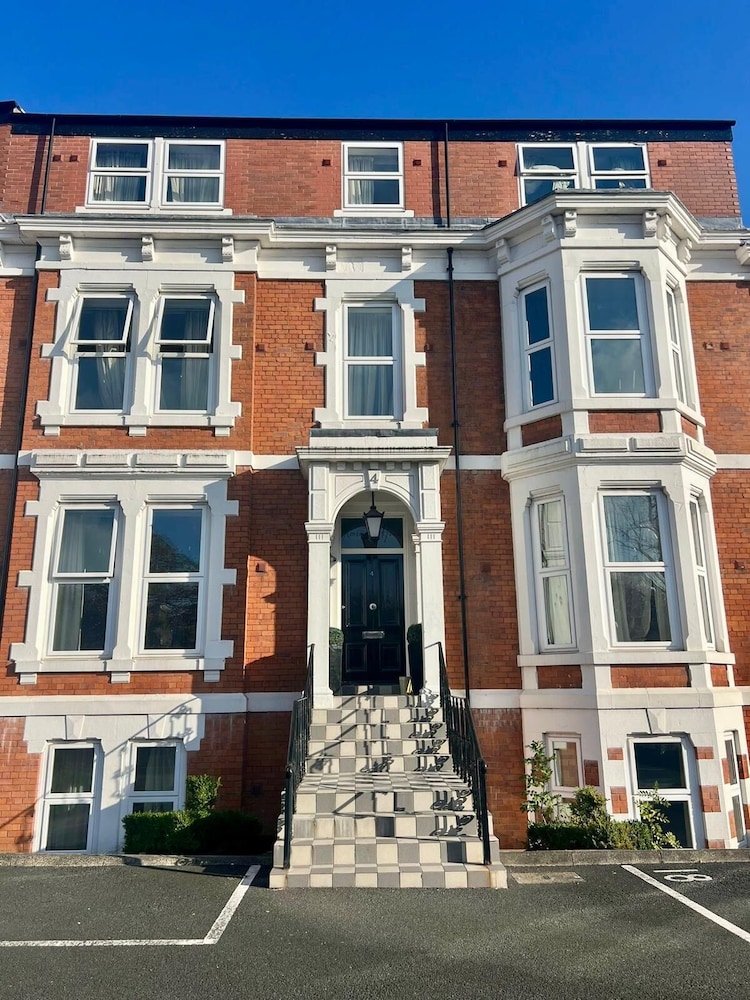 Kensington House Aparthotel by Warren Collection 6/59