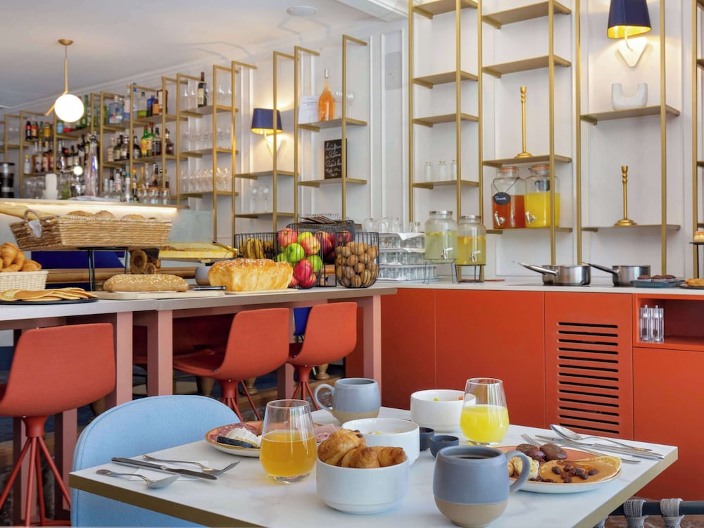 restaurant cafeteria