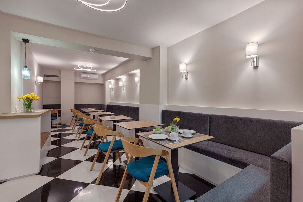 Classic Hotel by Athens Prime Hotels 30/40