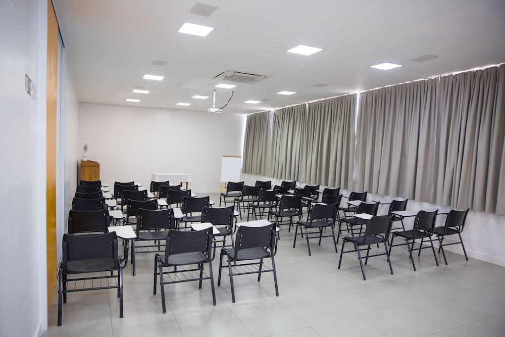 Minas Garden Hotel 35/46