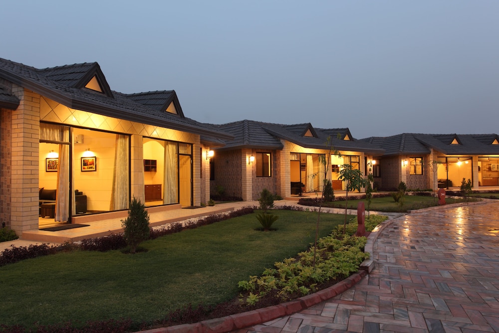Shri Radha Brij Vasundhara Resort & Spa - Goverdhan 7/30