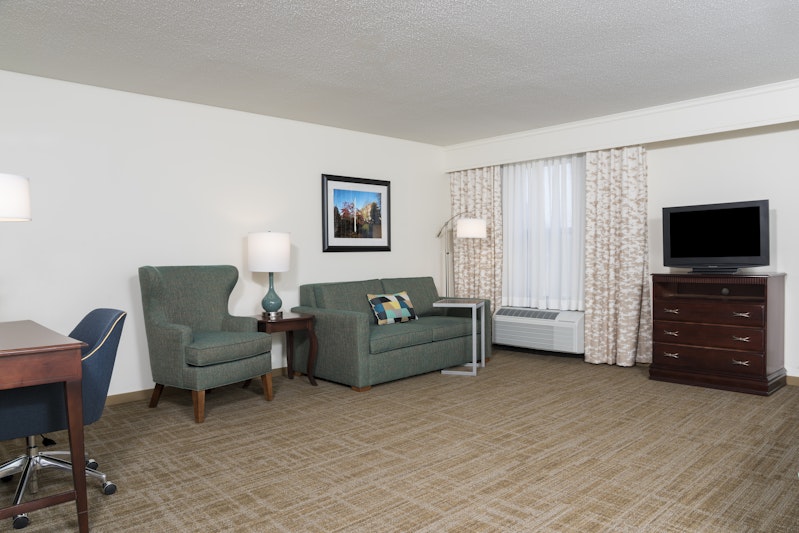 Hampton Inn East Lansing 23/45