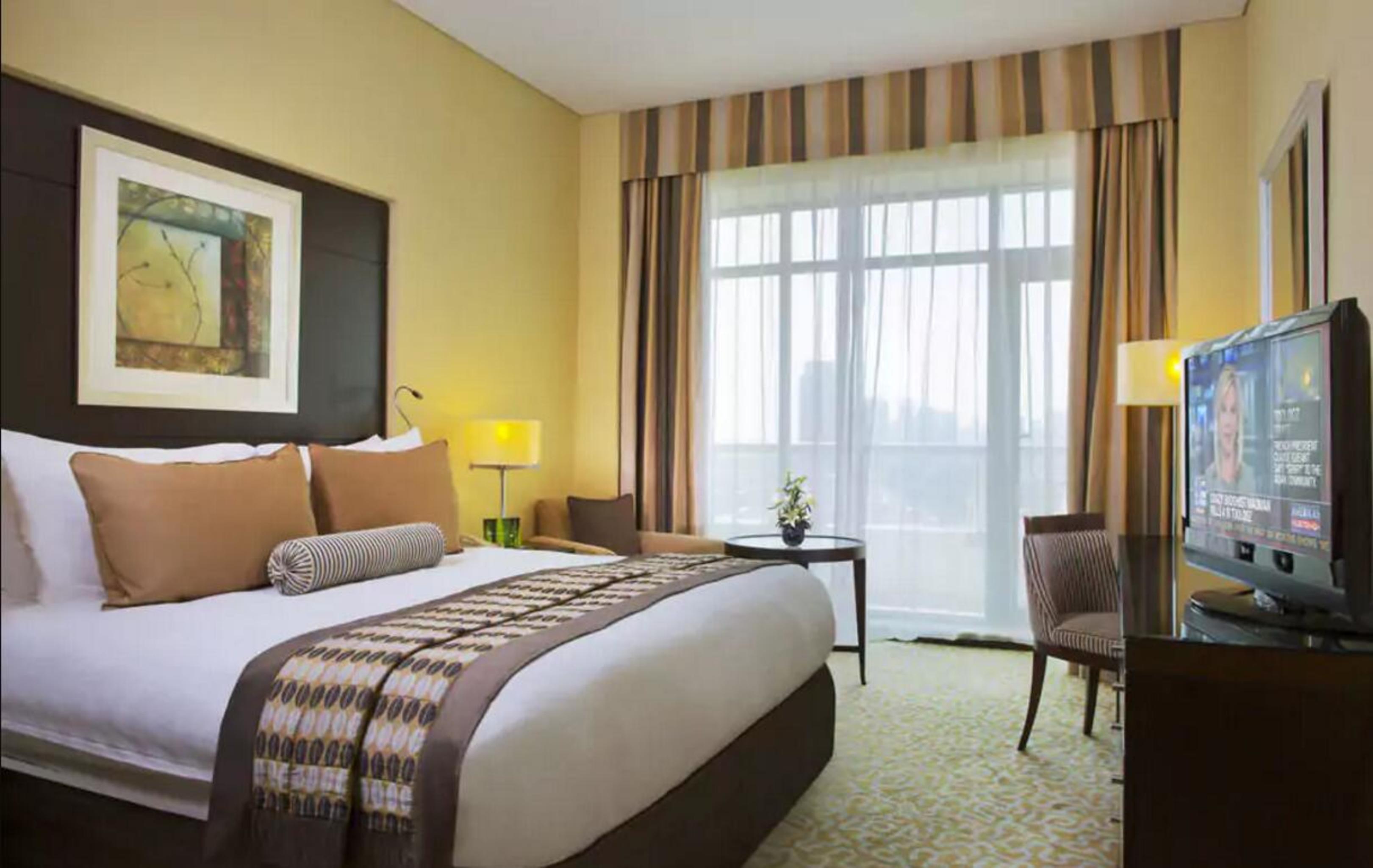 Deluxe, Double Bed, Pool View