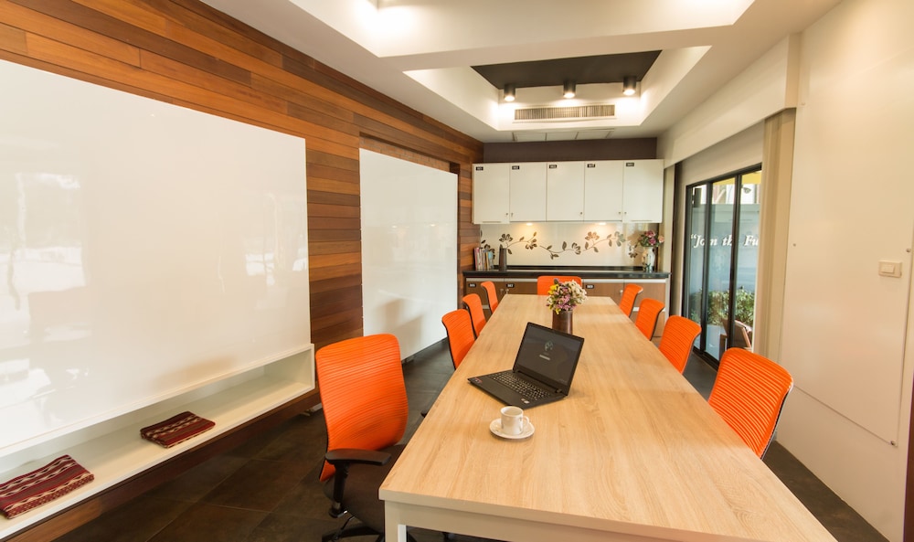 Hub53 Coworking & Coliving Space 26/31