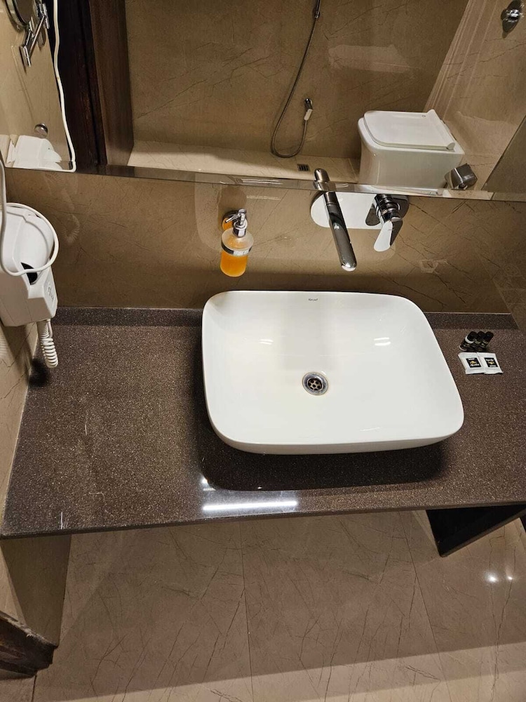 Four Leaf Hotel Akosha 39/47