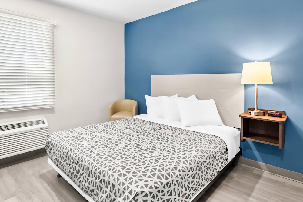 WoodSpring Suites South Houston Hobby 19/48