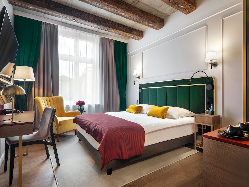 غرفة قياسية بسرير مزدوج، Hotel Golden Queen 3/10