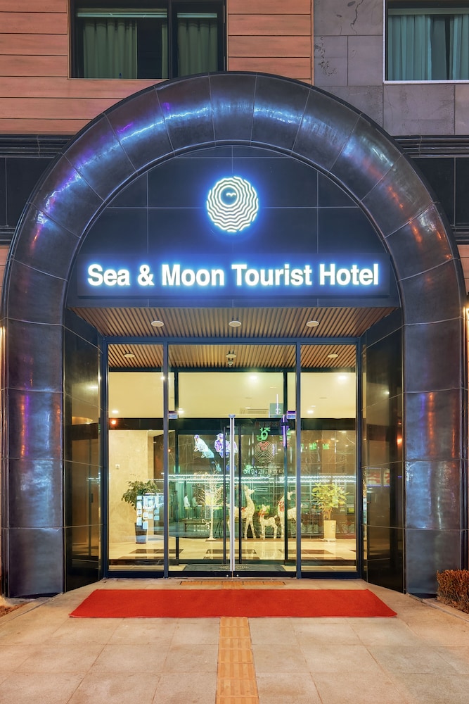 Sea & Moon Tourist Hotel photo4