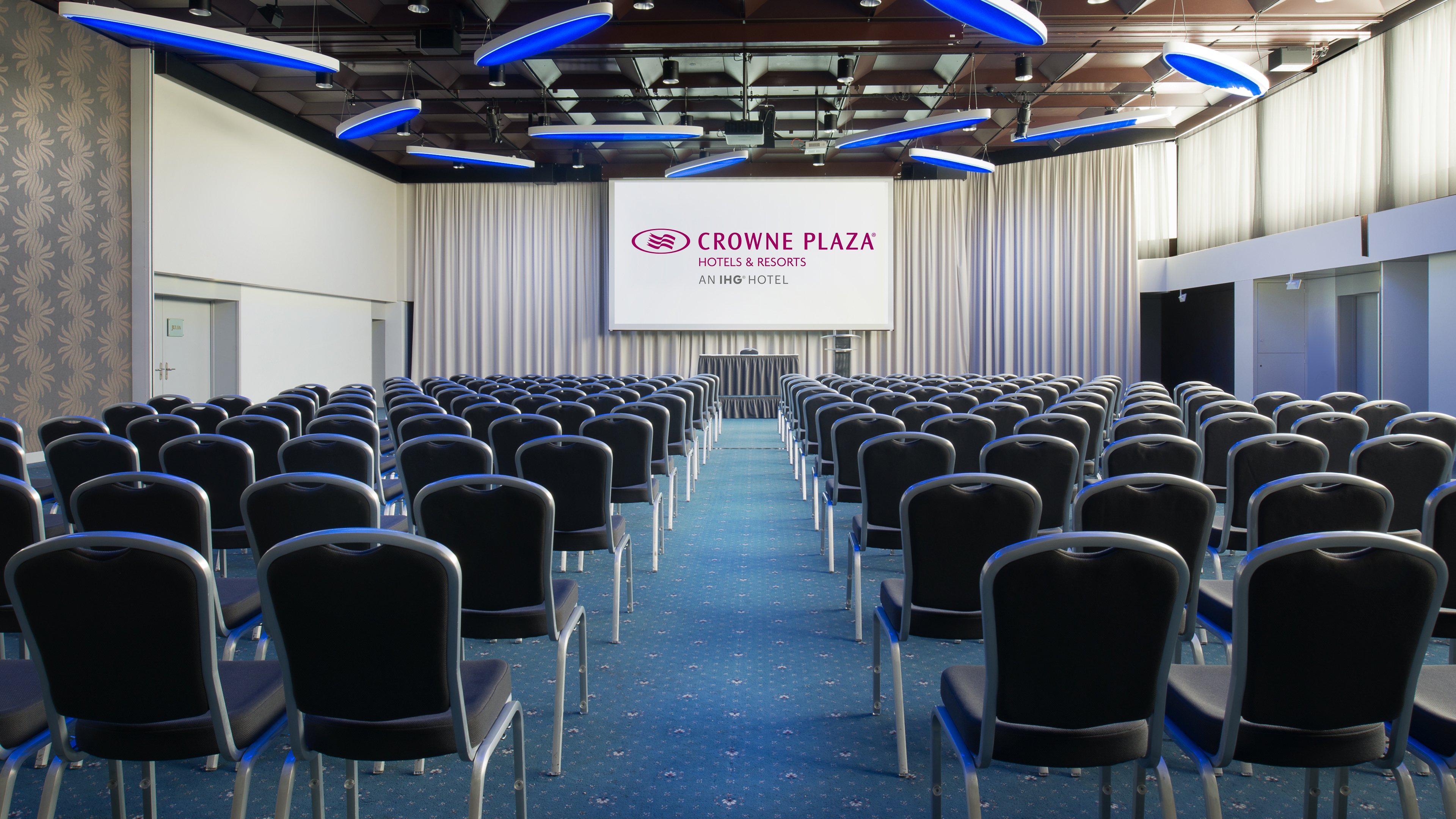 Crowne Plaza Zurich 42/50