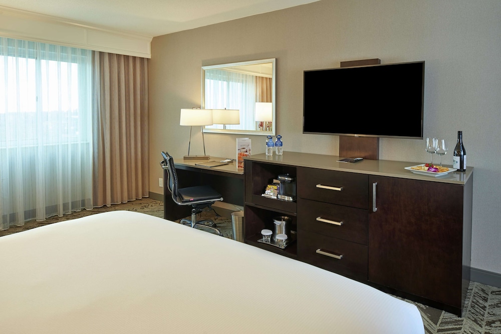 Hilton Cincinnati Airport 18/62