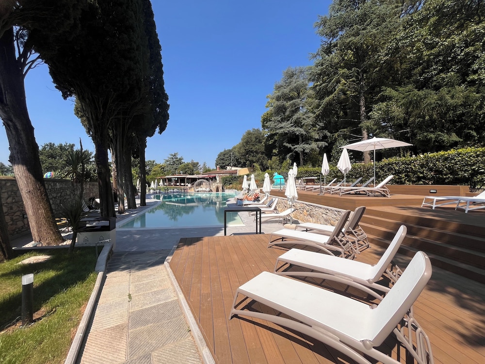 Fantastic Garden Hotel 29/50
