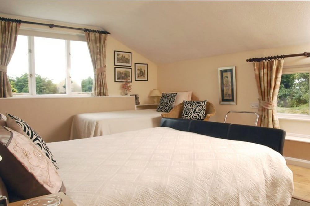 Beech Hill House B & B 16/50