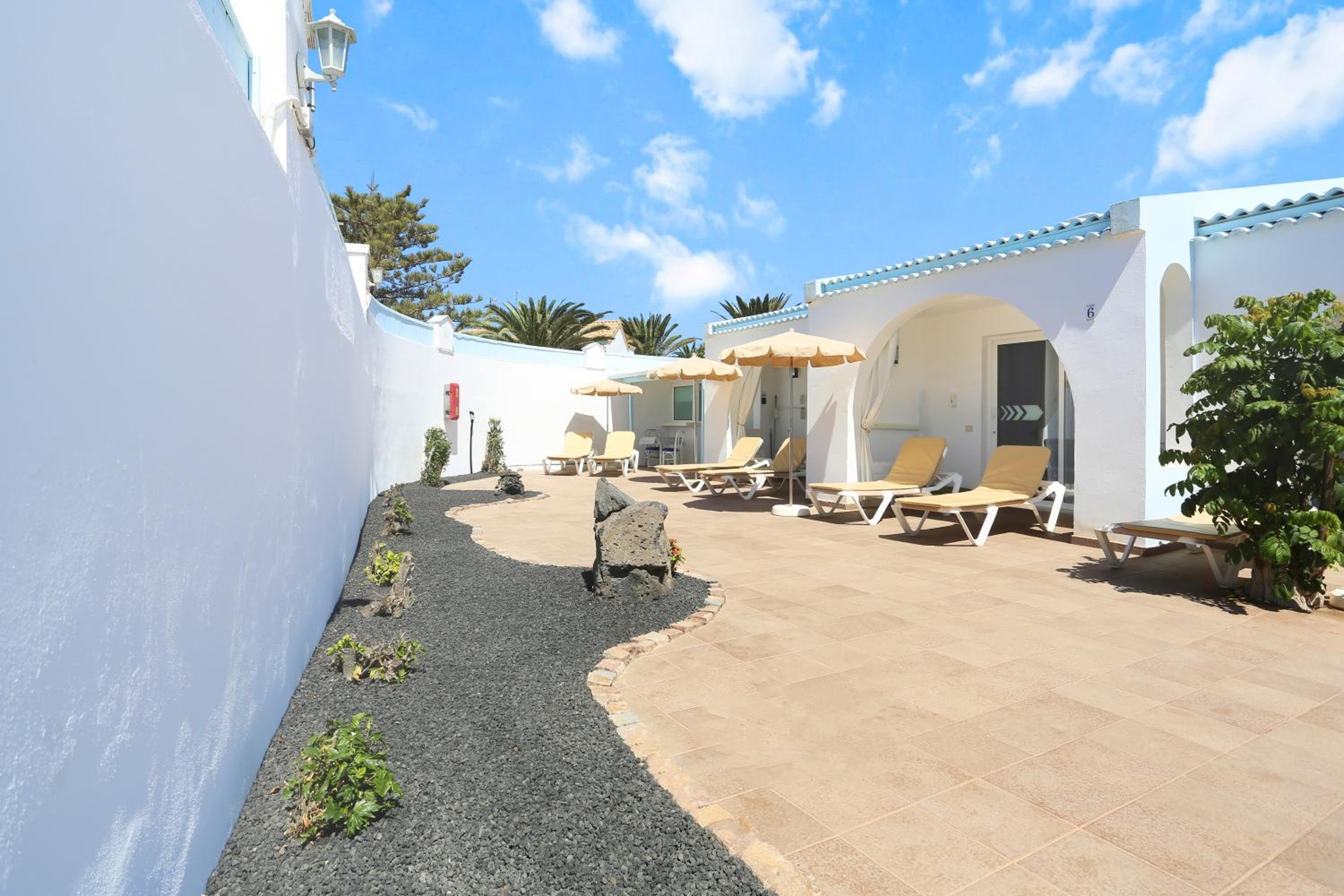 Neptuno Bungalows 22/30