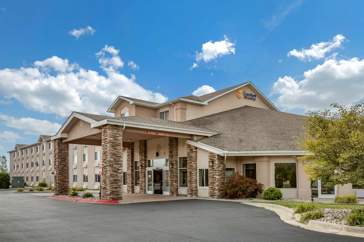 Comfort Inn Suites Dimondale Lansing 4/35