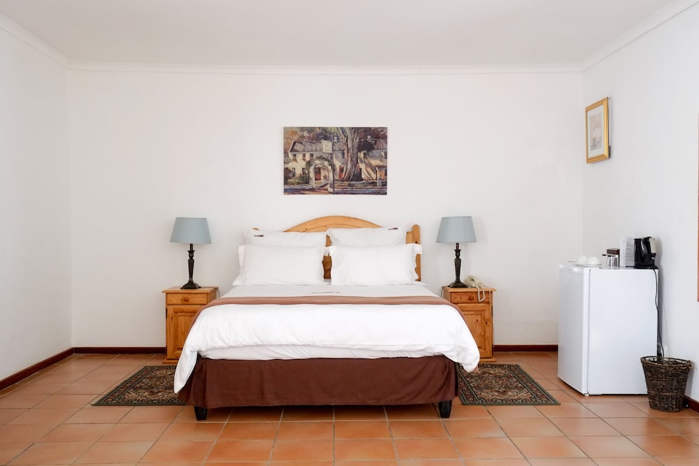 Open Plan, King Bed