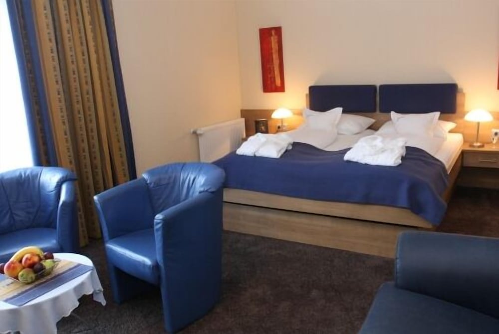 Ringhotel Lenauhof 18/50