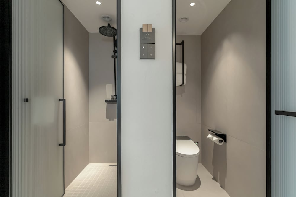 K.Space KaiShi hotel 50/50