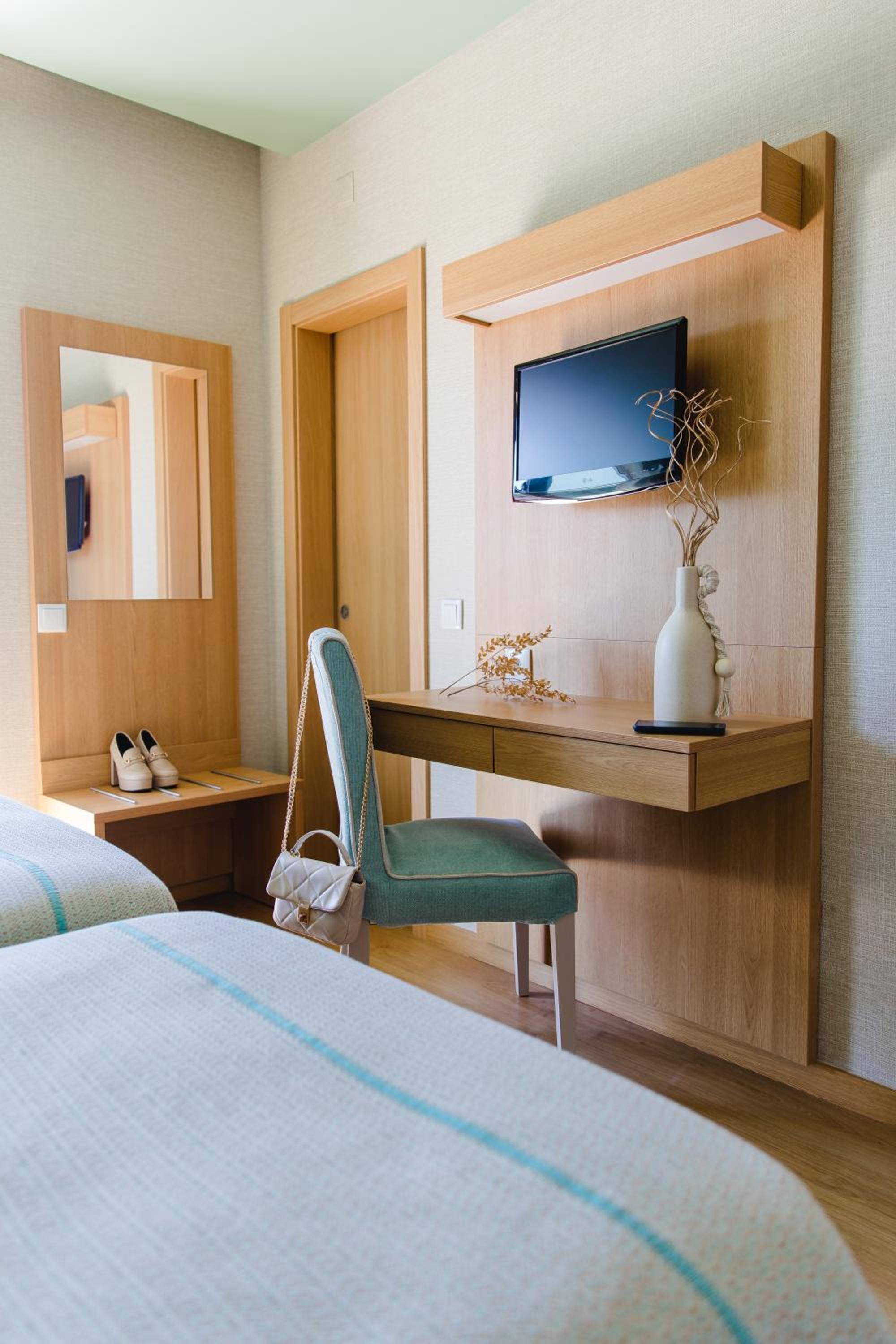 غرفة بسرير مزدوج أو سريرين منفصلين، Hotel Santo Antonio De Fatima 5/7