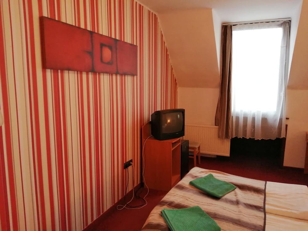 Minaret Hotel 28/50