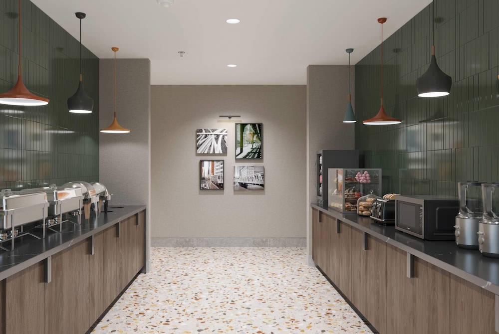 La Quinta Inn & Suites by Wyndham Tracy 5/53