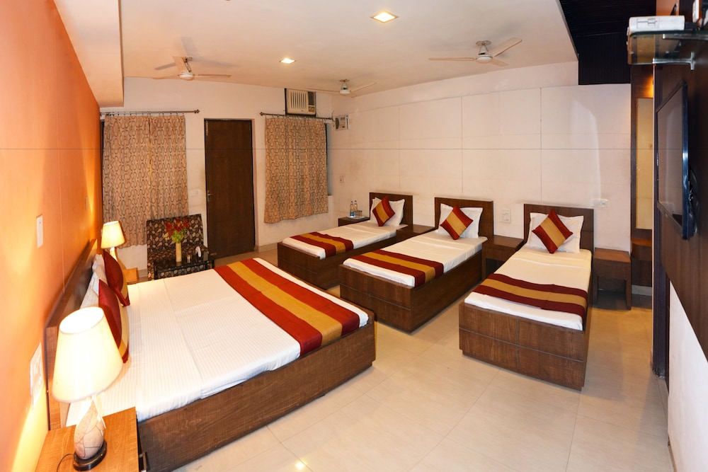 HOTEL PALACE 20/35