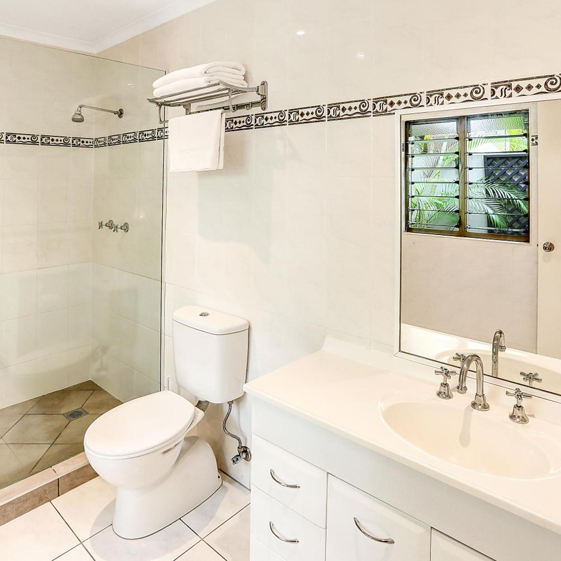 Two Bedroom Apartment، Cascade Gardens 4/5