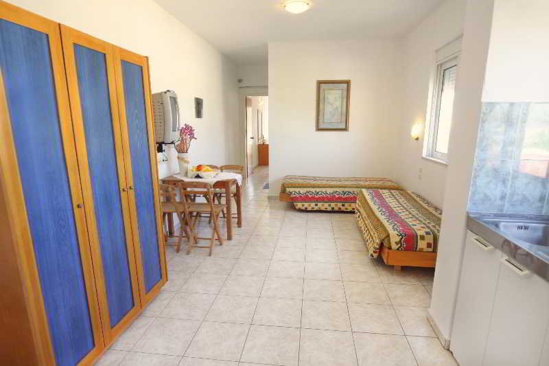 Room at Kassandra Apartments, IALYSSOS