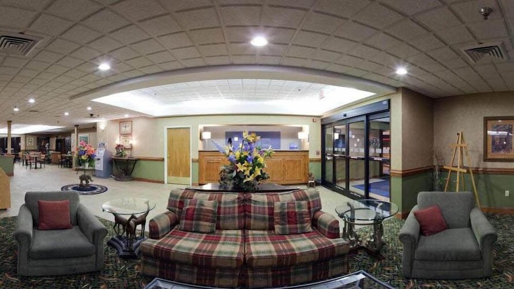 Holiday Inn Express Plymouth 46/54