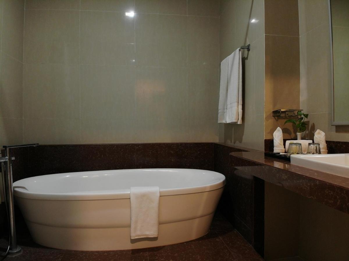 Muara Hotel and Mall Ternate 46/50