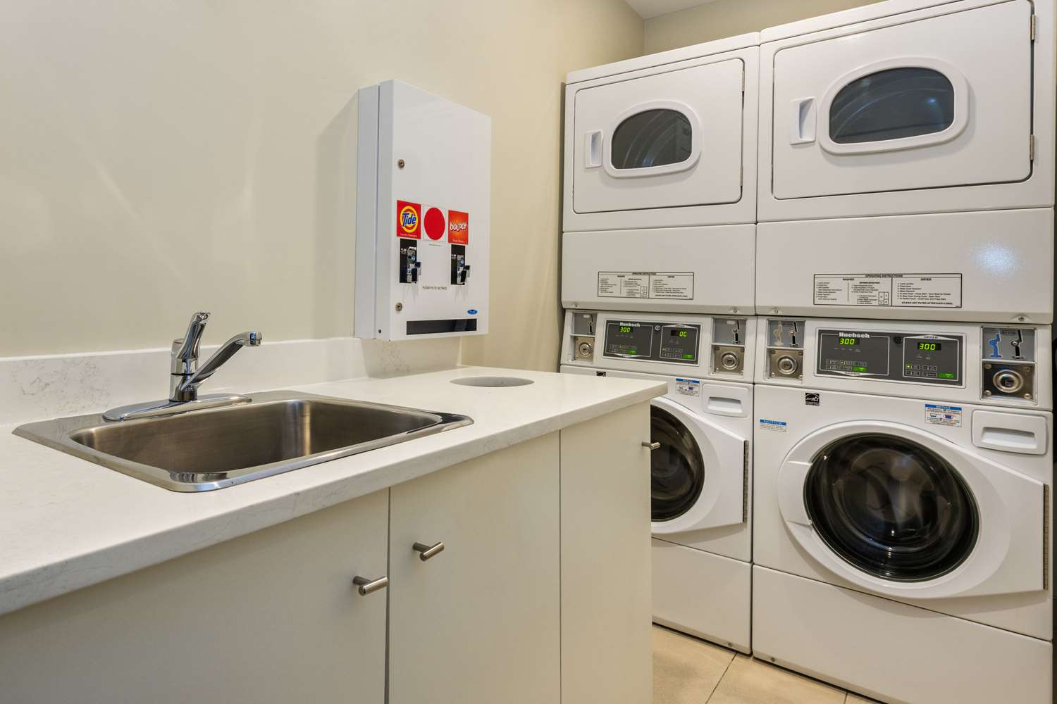 Quality Inn & Suites Downtown Vancouver 56/67