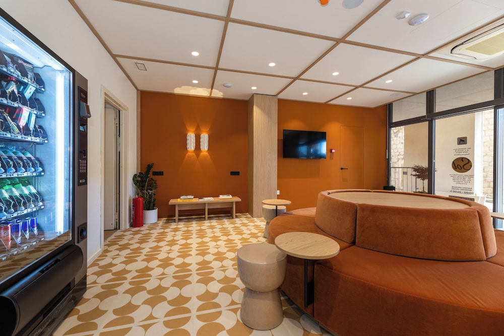 HOSTEL SOL 42/62