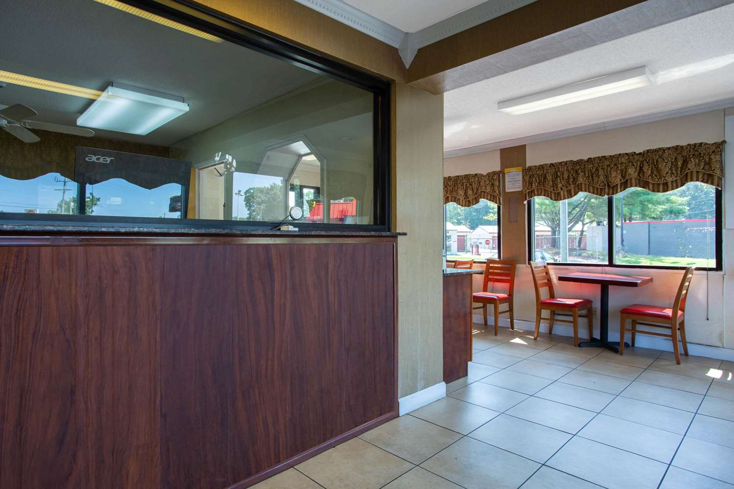Days Inn by Wyndham Chesapeake 9/45