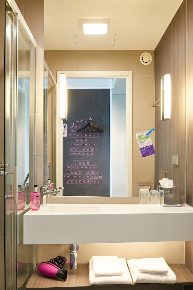 Moxy Milan Linate Airport 3/40