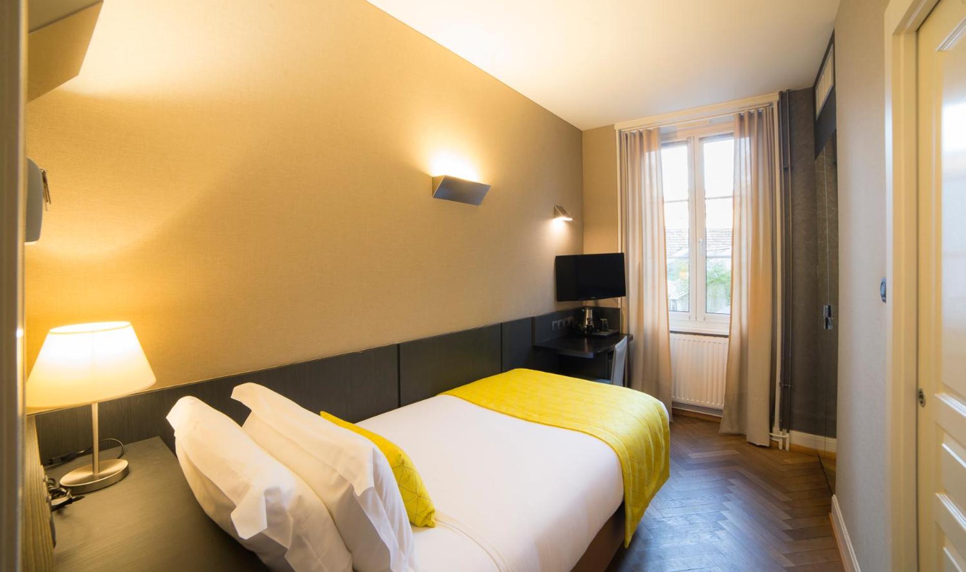 Room, Single