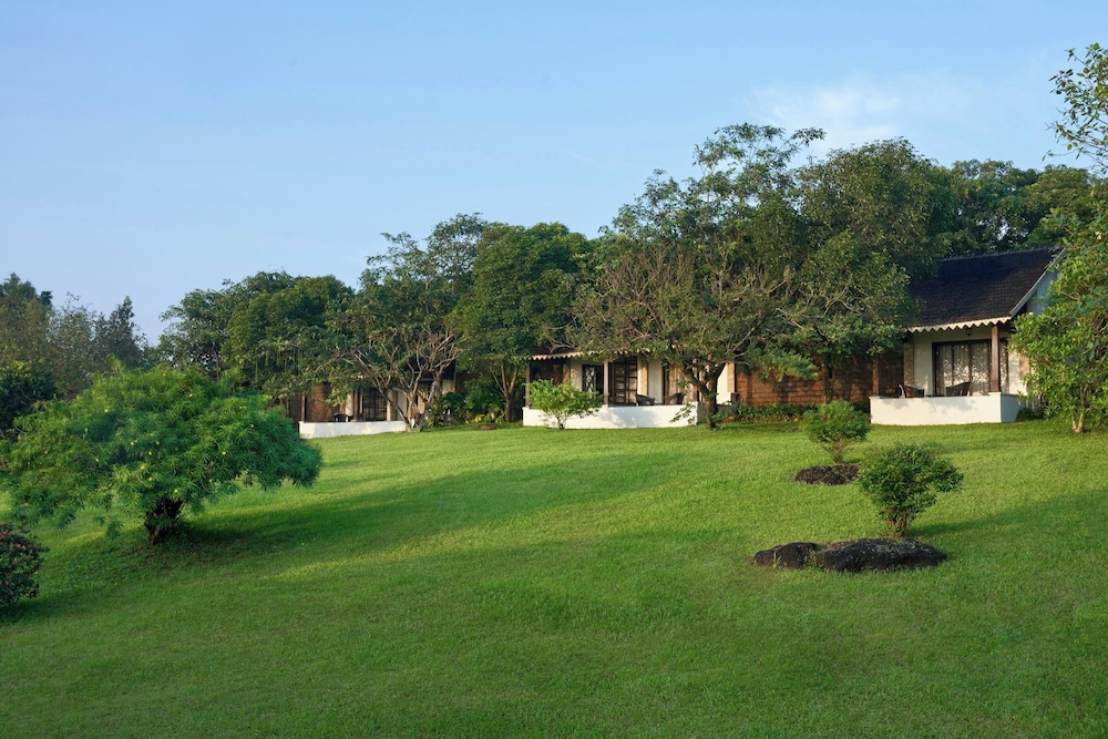 The Fern Samali Resort 68/72