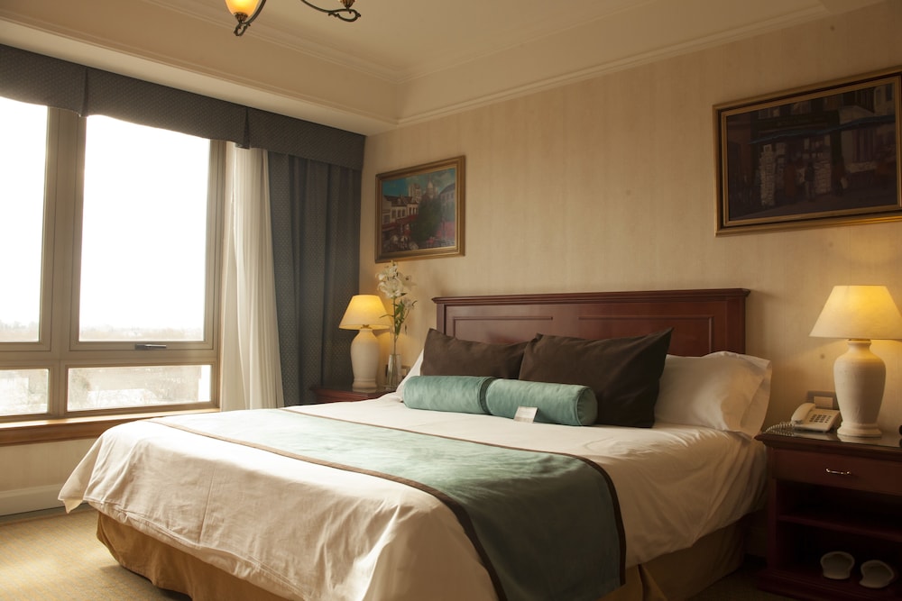EPIC HOTEL VILLA MERCEDES 15/60