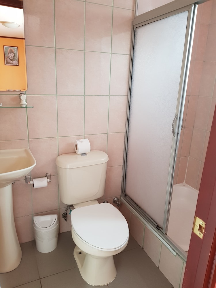 Hostal Alcazar 67/69