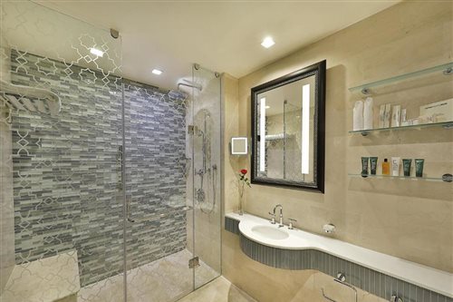 Suite, Partial Haram View