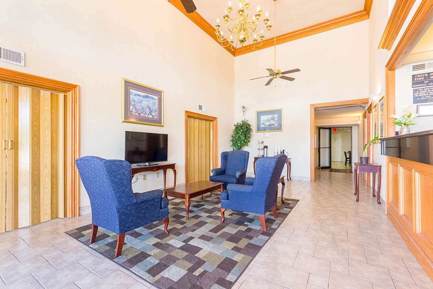 Eco Lodge Inn & Suites Bentonville near I 49 15/17