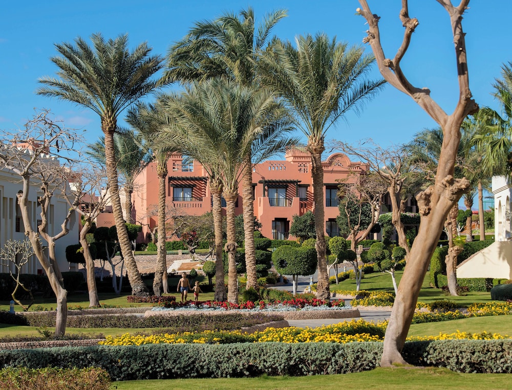 Charmillion Sea Life Resort 69/73