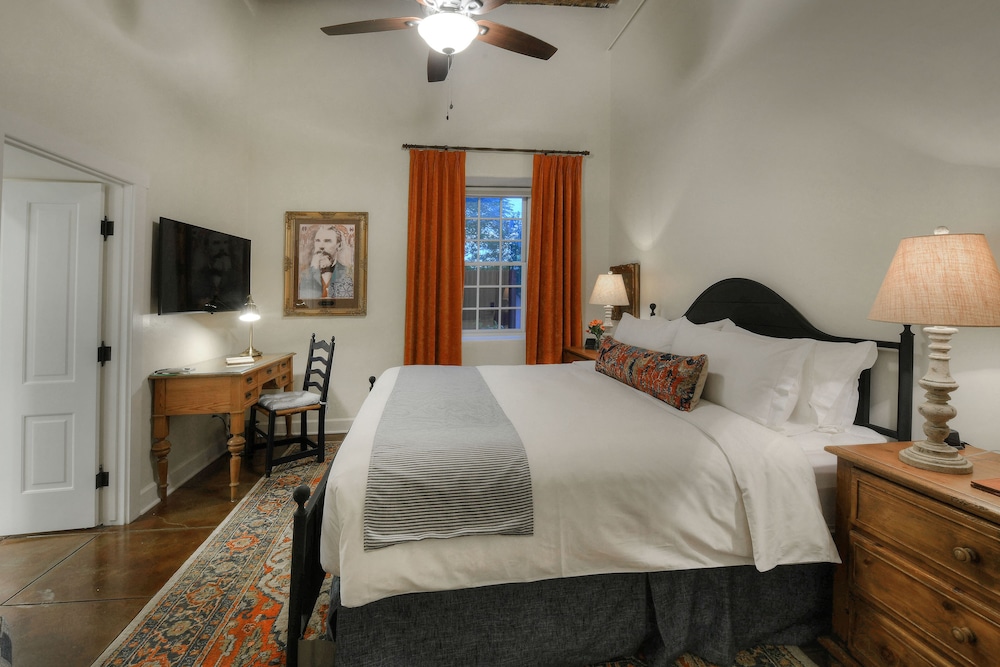 The Armory Park Inn 8/50