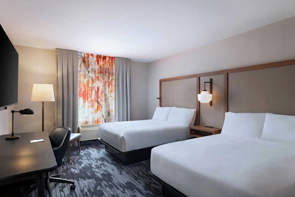 Fairfield Inn Medford Long Island 16/50