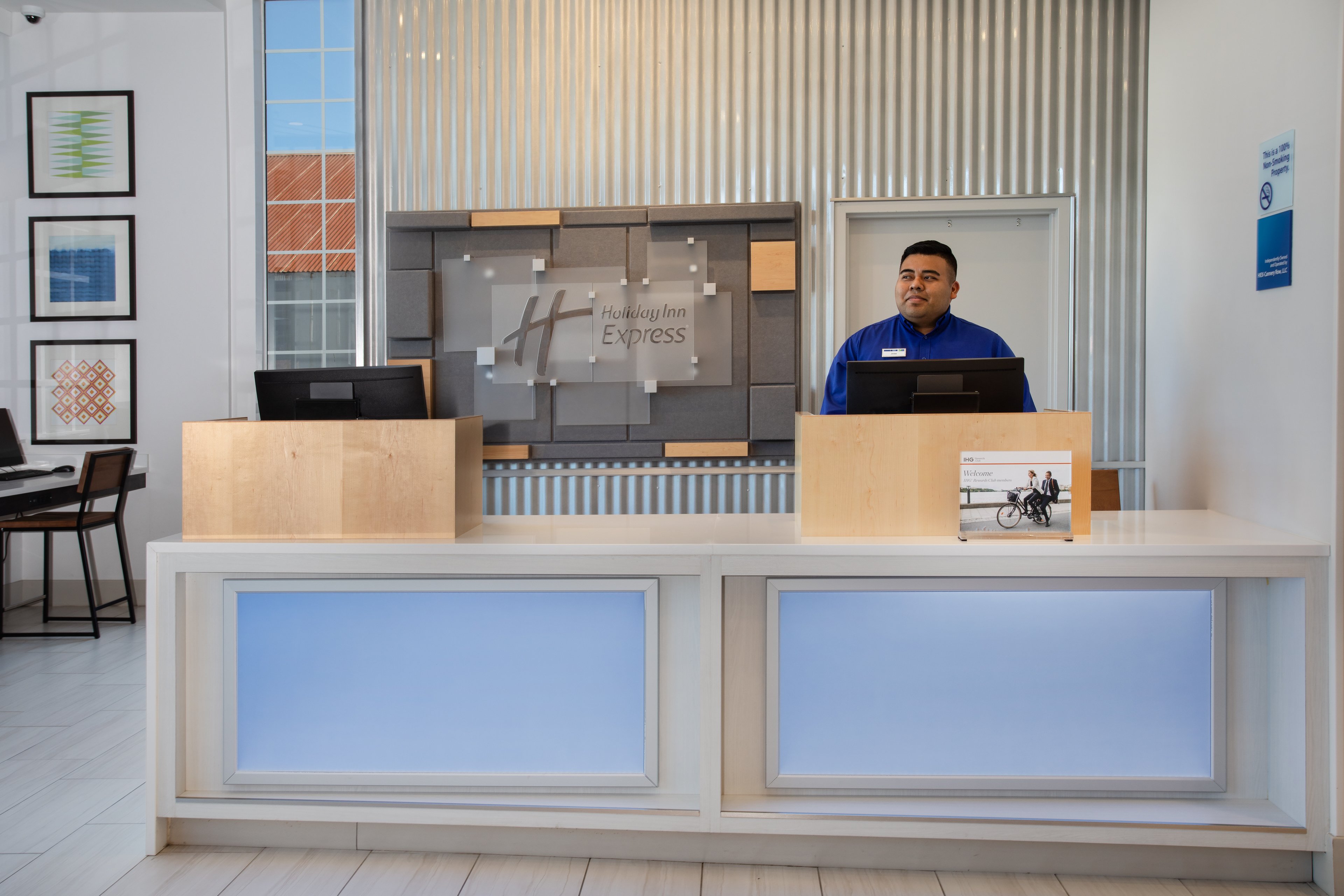 Holiday Inn Express Monterey Cannery Row 16/66