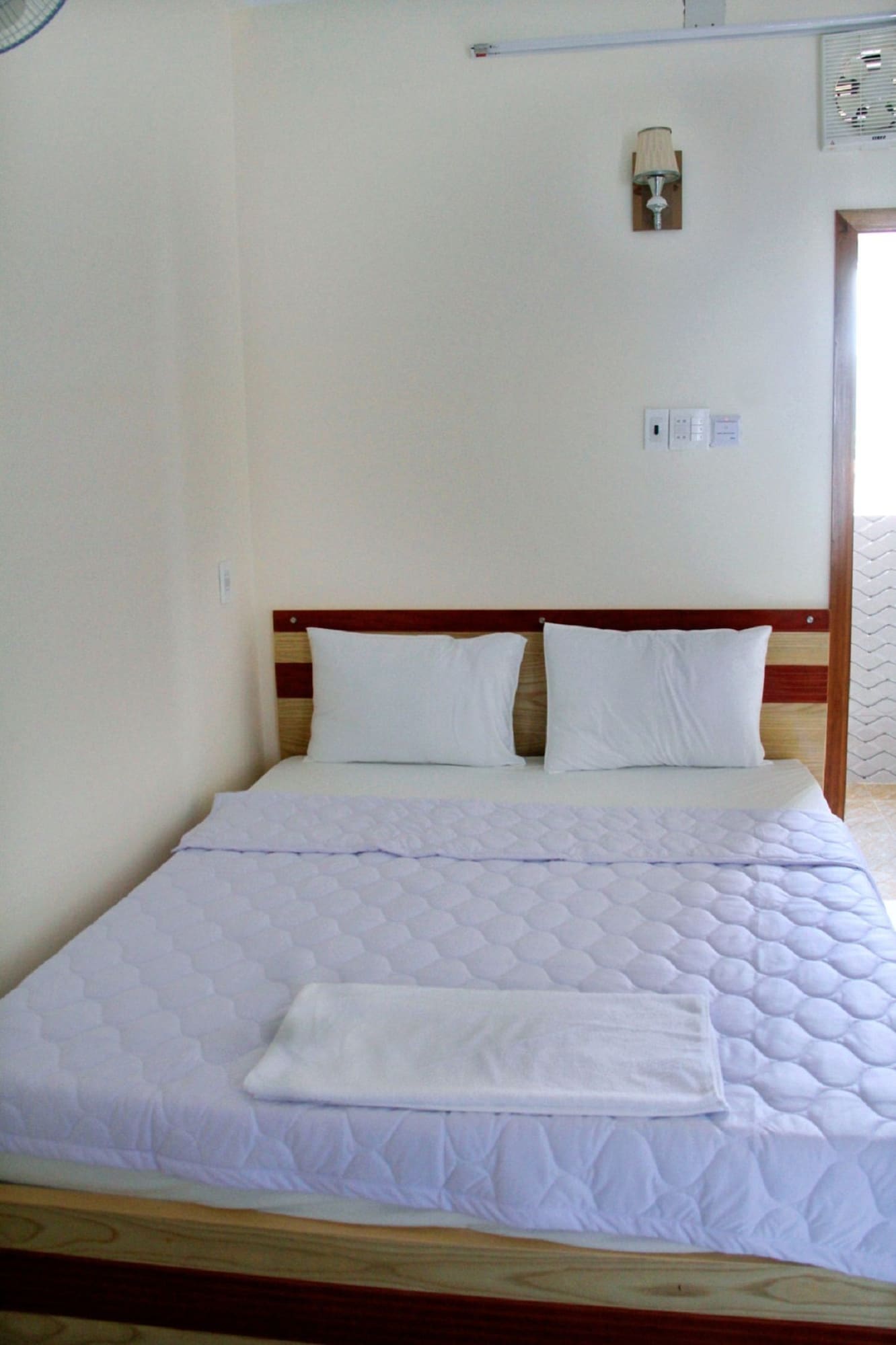 STANDARD, DOUBLE BED