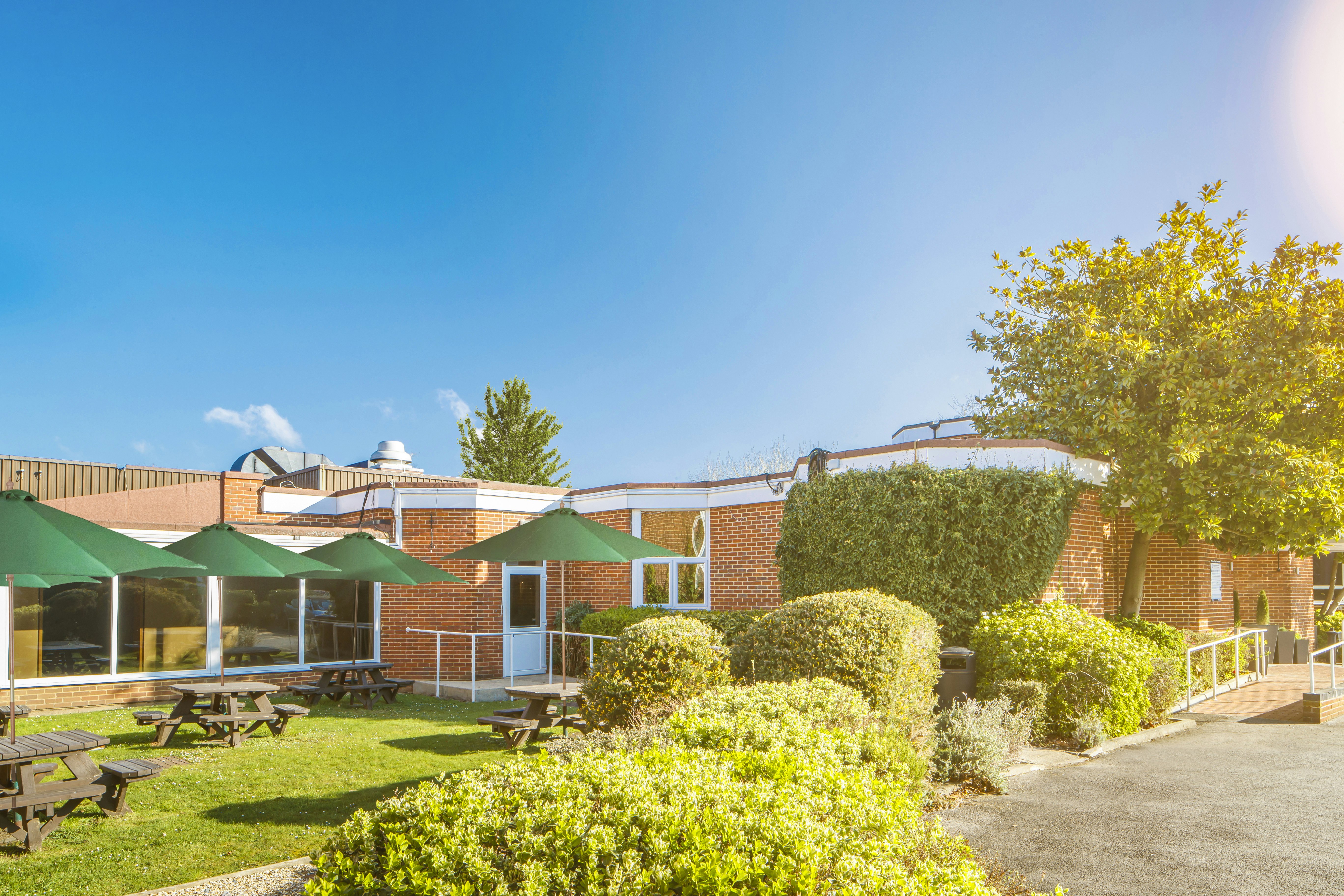 HOLIDAY INN BASINGSTOKE 43/45