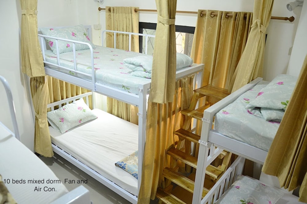 Chiangmai Gate Capsule Hostel 38/50