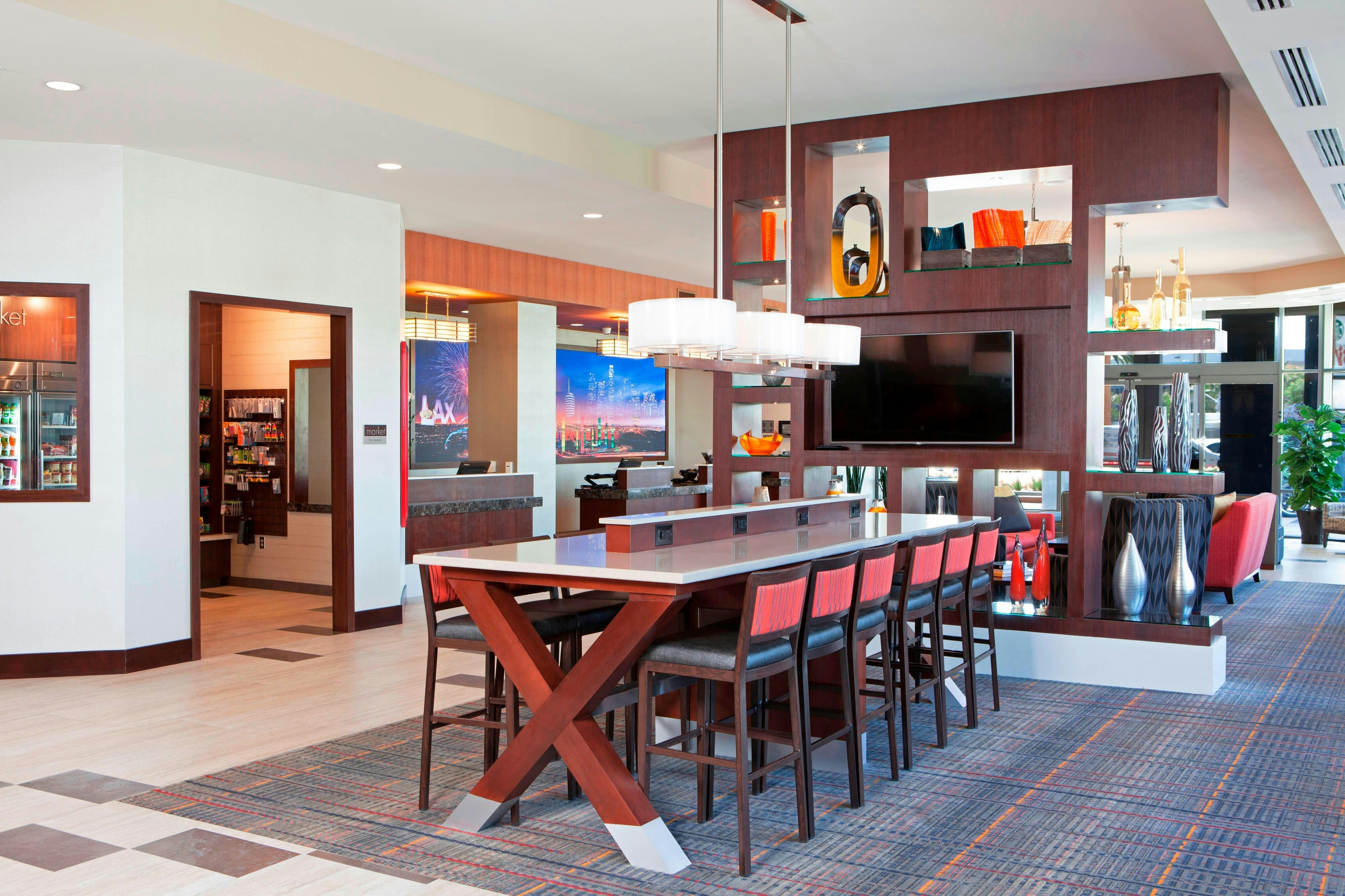 Residence Inn by Marriott Los Angeles LAX/Century Boulevard 32/51