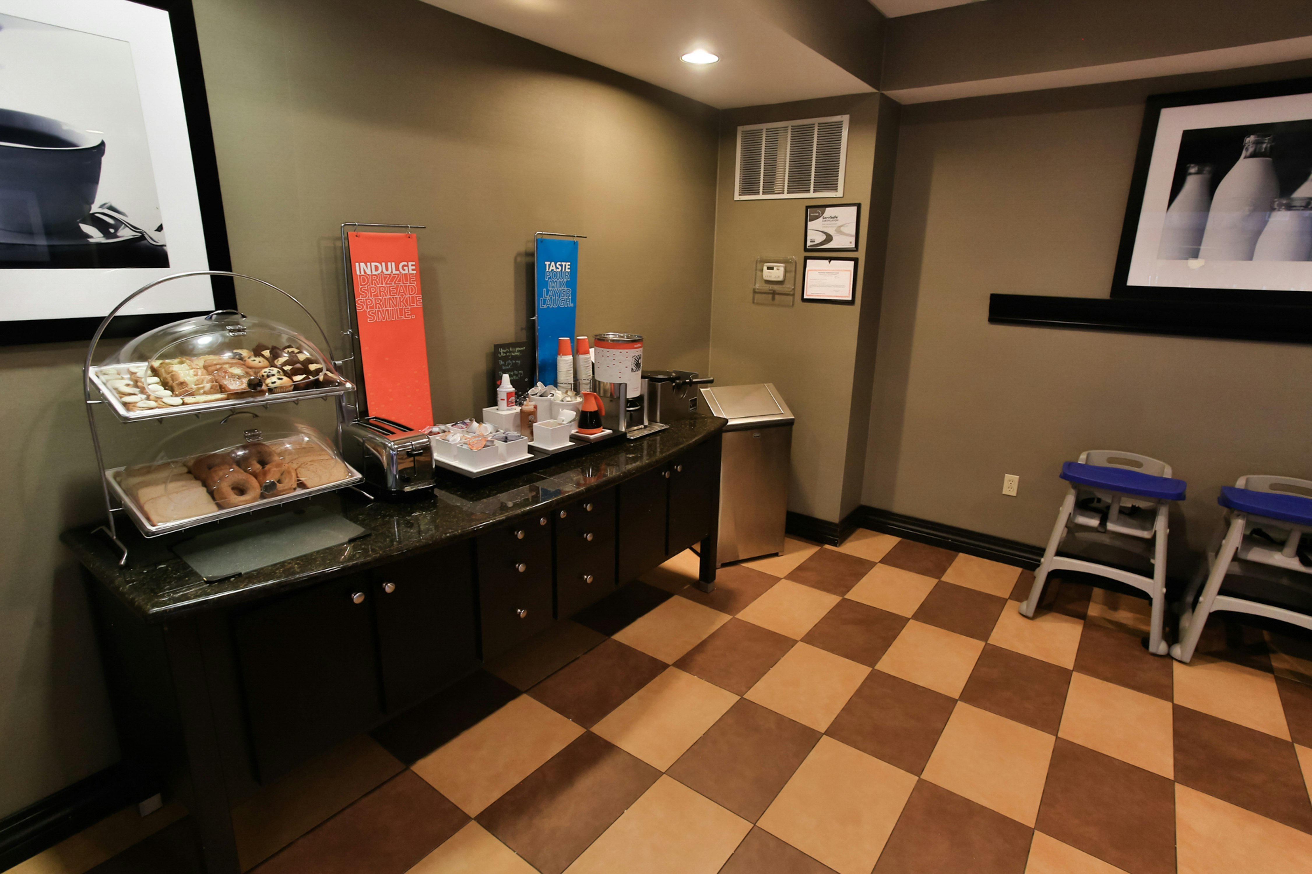 Hampton Inn And Suites Middlebury In 42/42