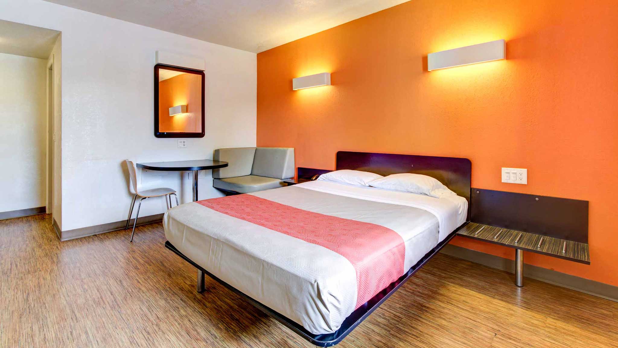 1 King Bed - Mobility Accessible Tub, Nsmk