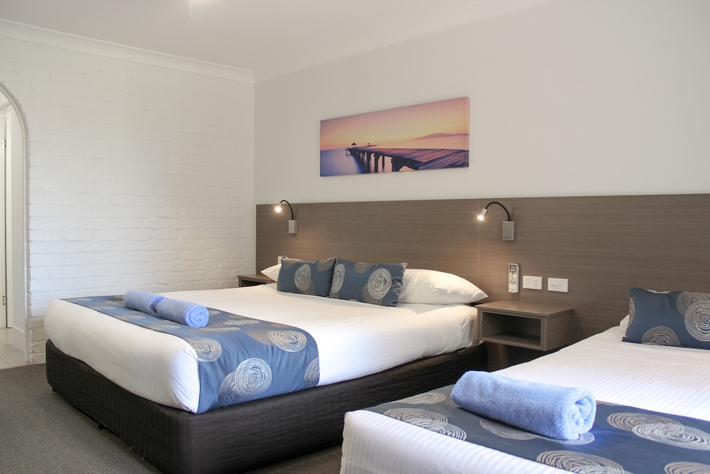 ASTON MOTEL YAMBA 11/57